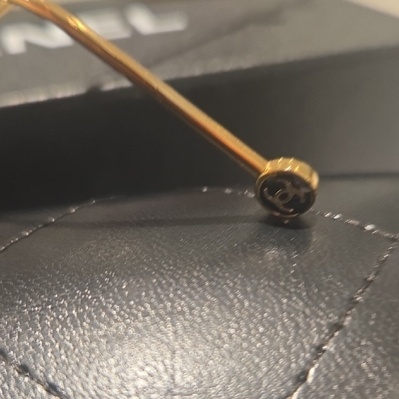 CHANEL Gold Frame Sunglasses with Purple Gradient Lenses - Picture 8 of 9